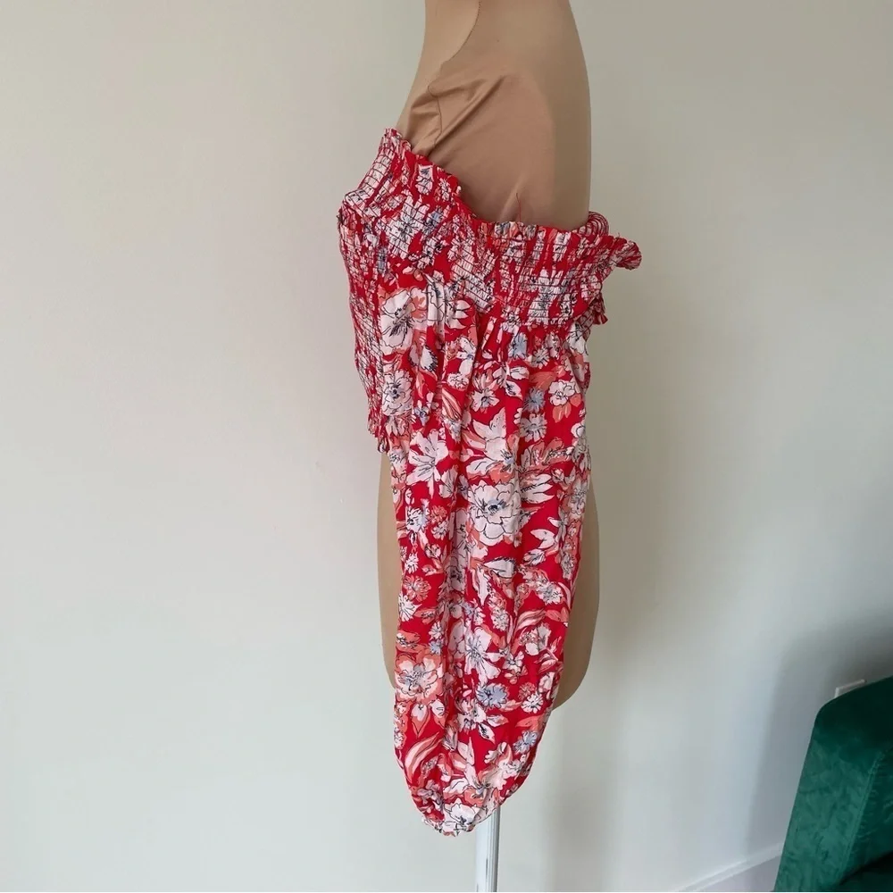 Free People Red East to West Smocked Off Shoulder Floral Crop Top EUC Size Small